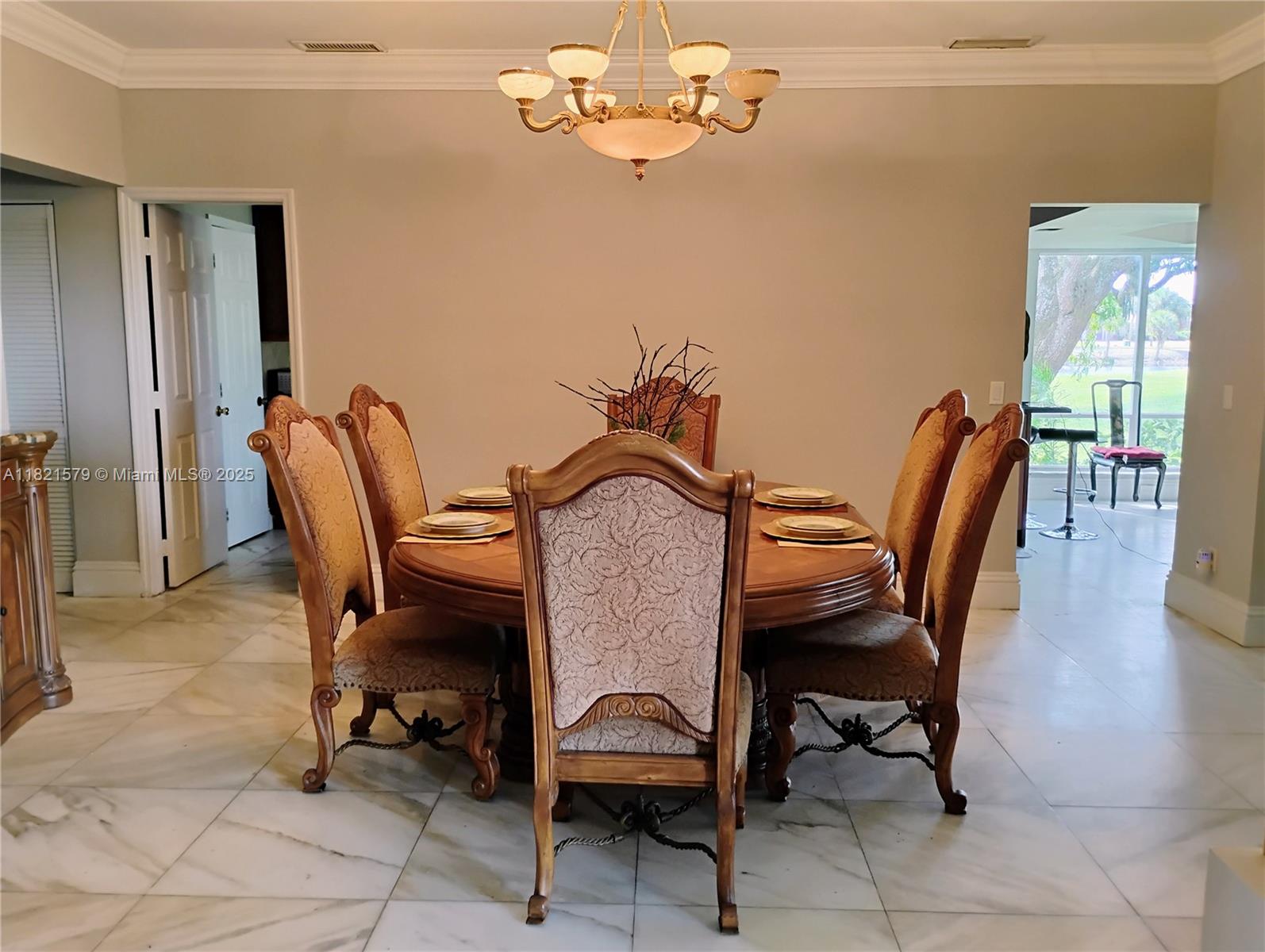 5706 White Hickory Cir, Tamarac, Florida image 11