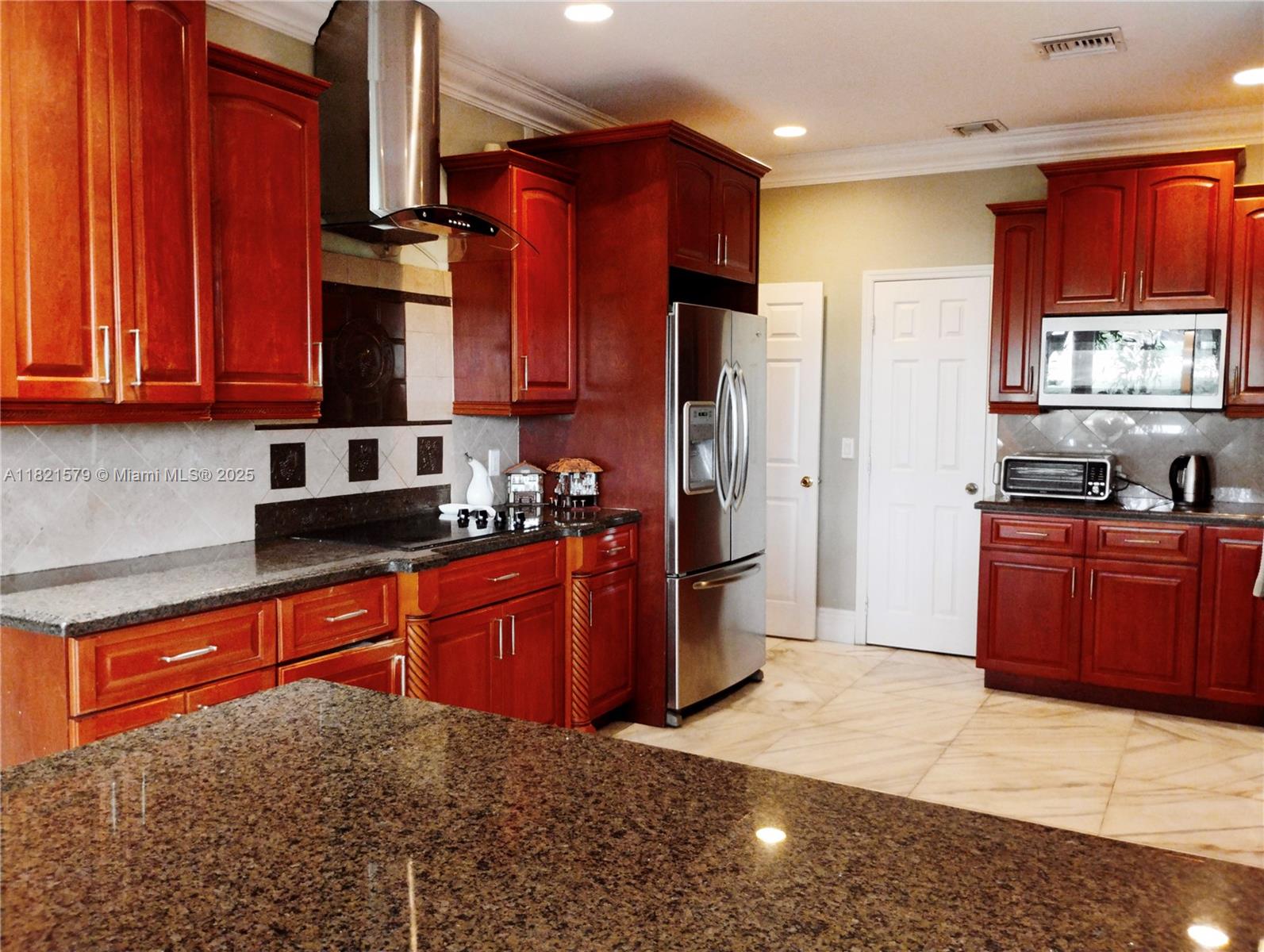 5706 White Hickory Cir, Tamarac, Florida image 12