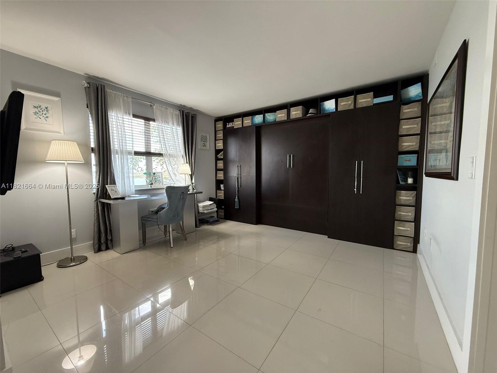 471 Ives Dairy Rd #206-3, Miami, Florida image 5