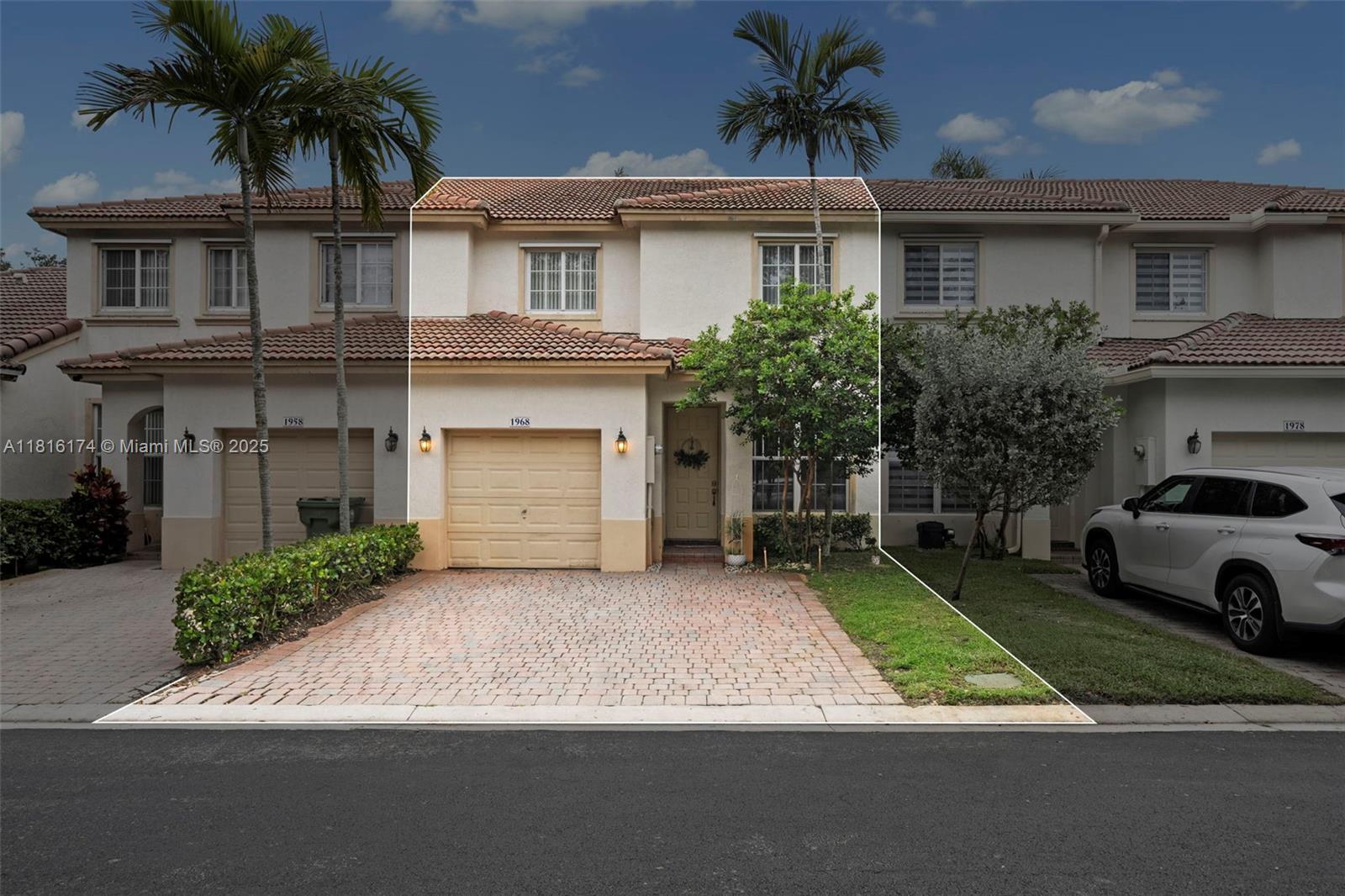 1968 NW 79th Way, Pembroke Pines, Florida image 2