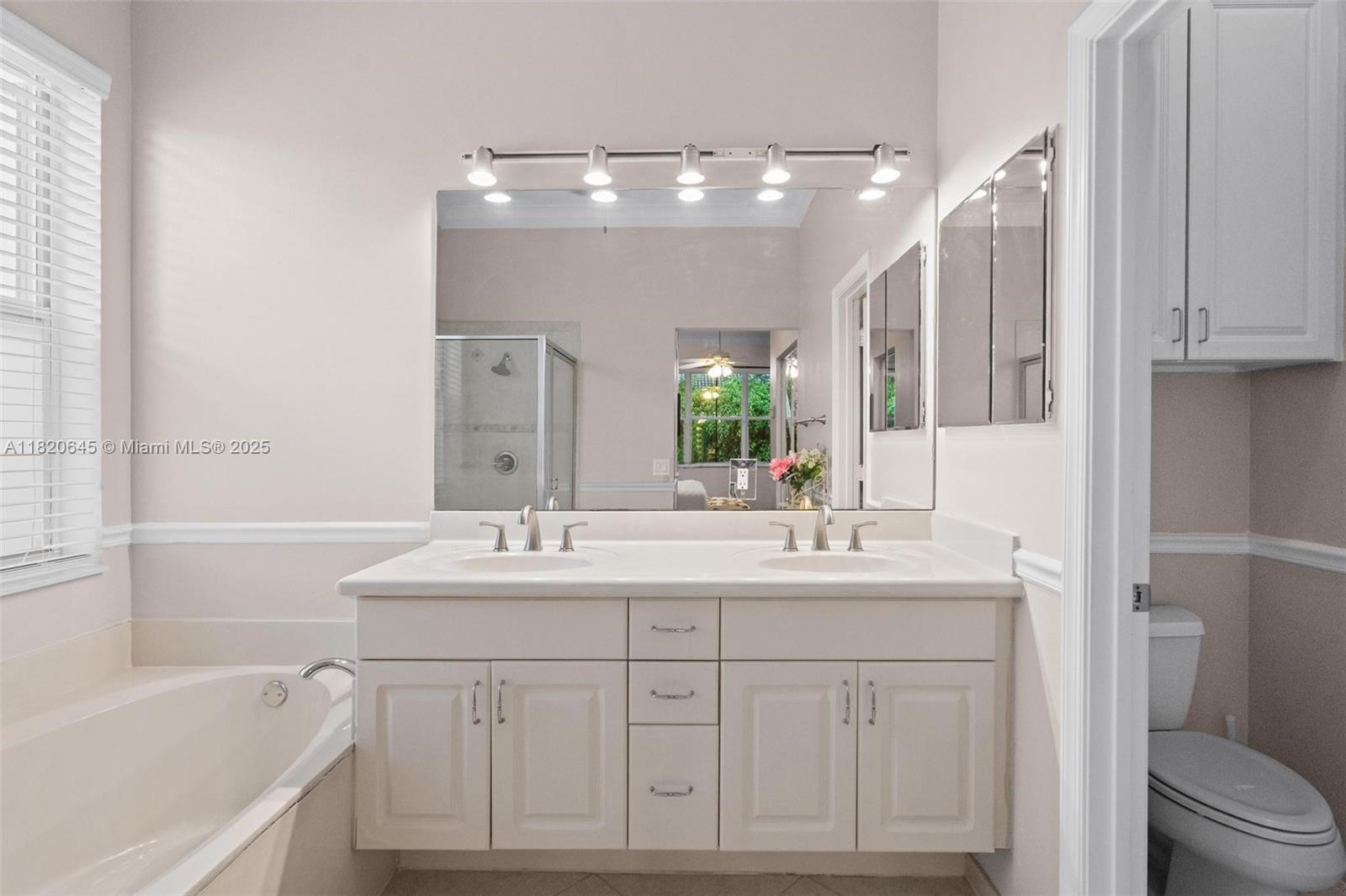 542 Penta Ct, Weston, Florida image 23