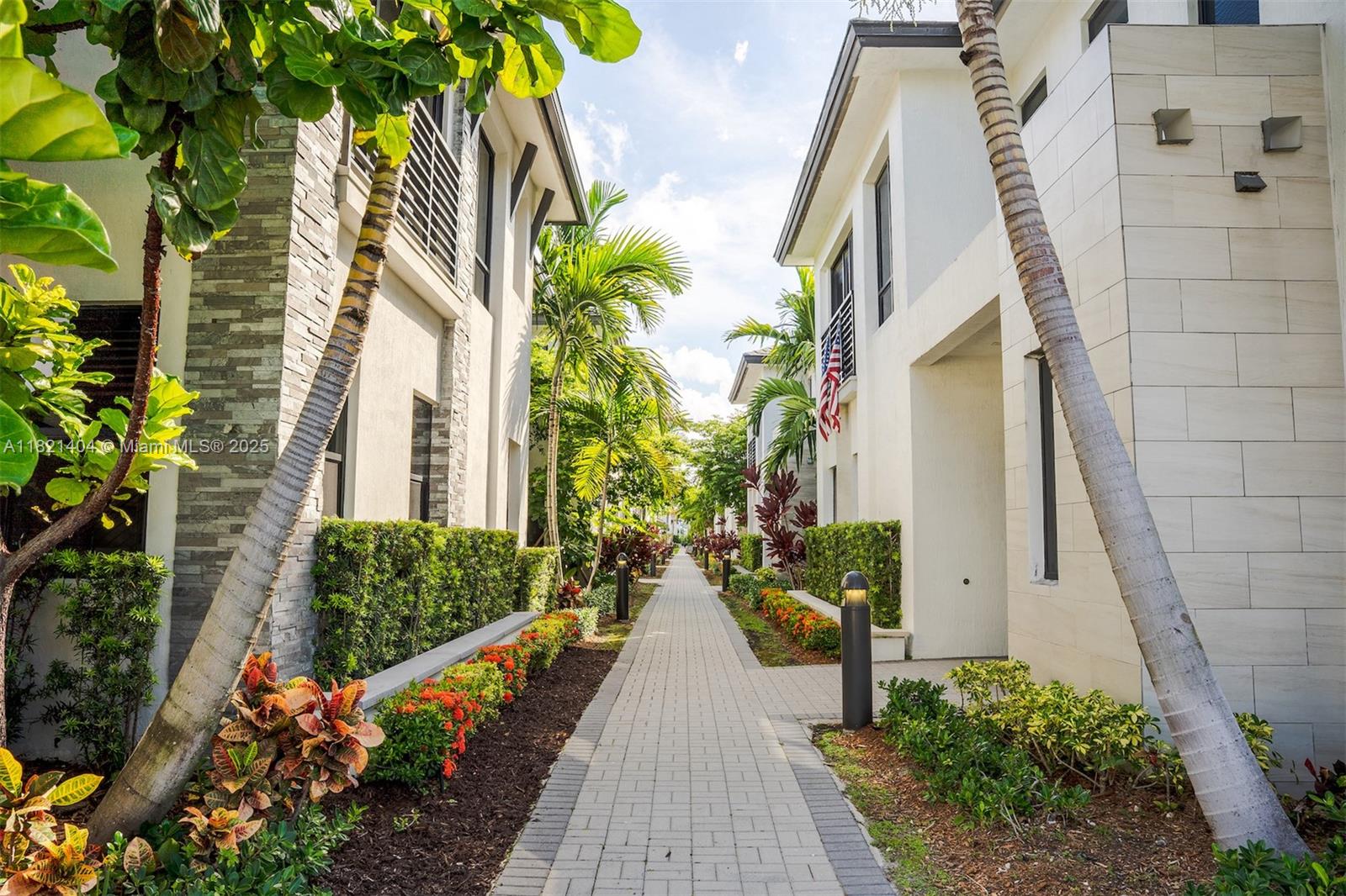 8217 NW 46th St, Doral, Florida image 4