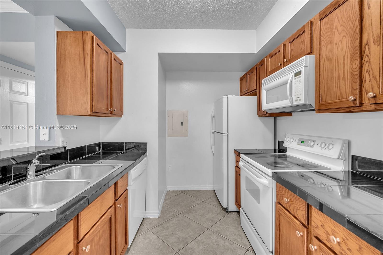 Property photo # 4