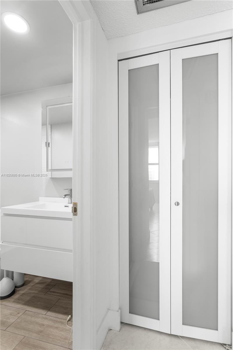 1965 S Ocean Dr #11E, Hallandale Beach, Florida image 6