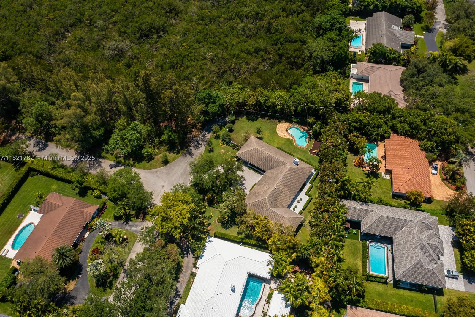 11100 Paradela St, Coral Gables, Florida image 37
