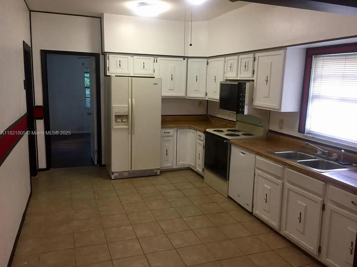6913 N Highland Ave, Tampa, Florida image 3