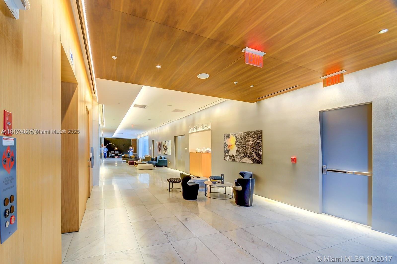 88 SW 7th St #2209, Miami, Florida image 21