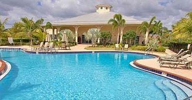 2402 NE 41st Pl, Homestead, Florida image 18