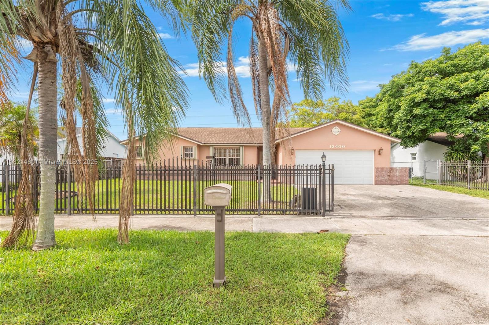 12400 SW 259th Ter, Homestead, Florida image 1