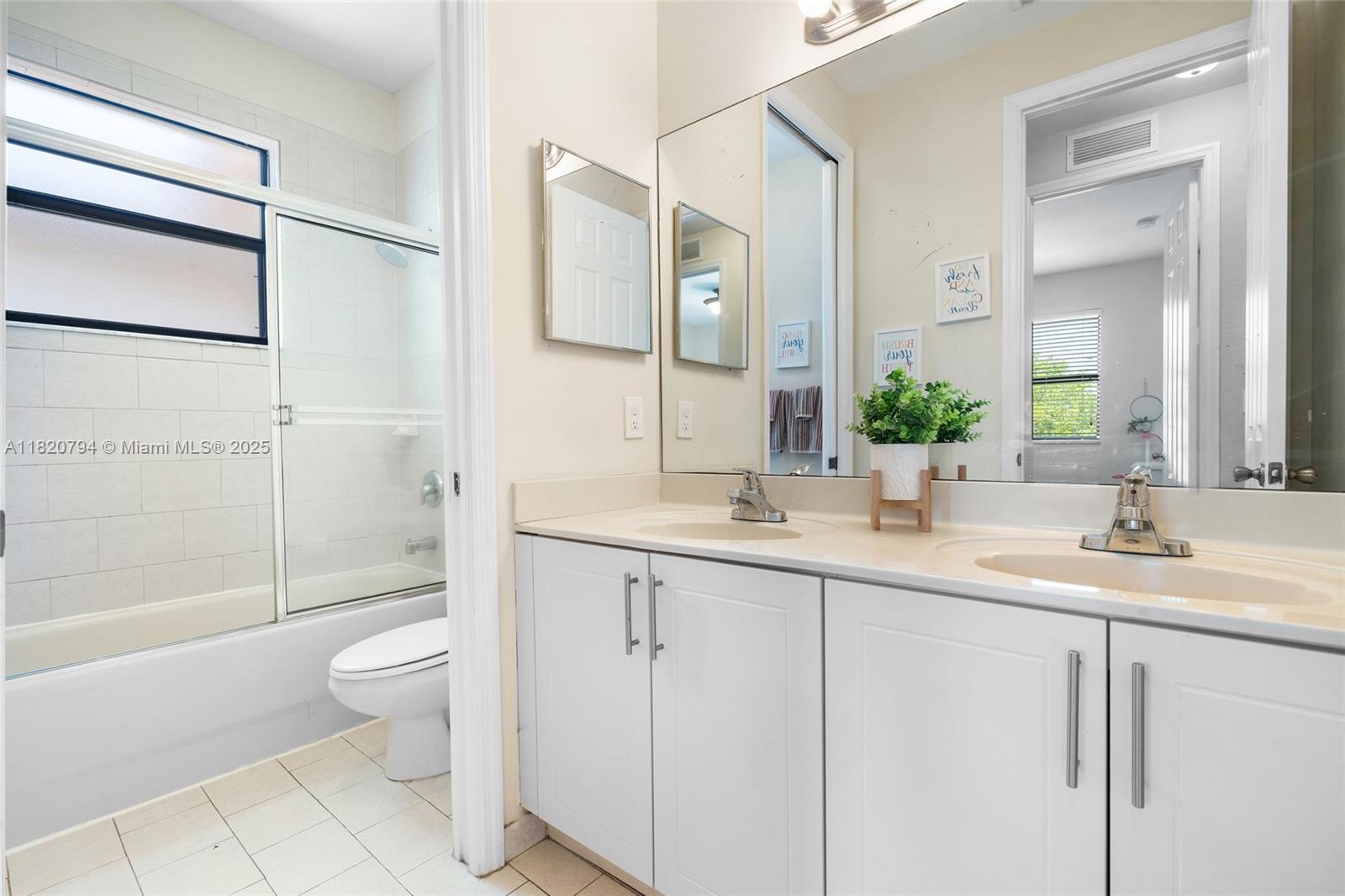 8890 SW 229th St, Cutler Bay, Florida image 33