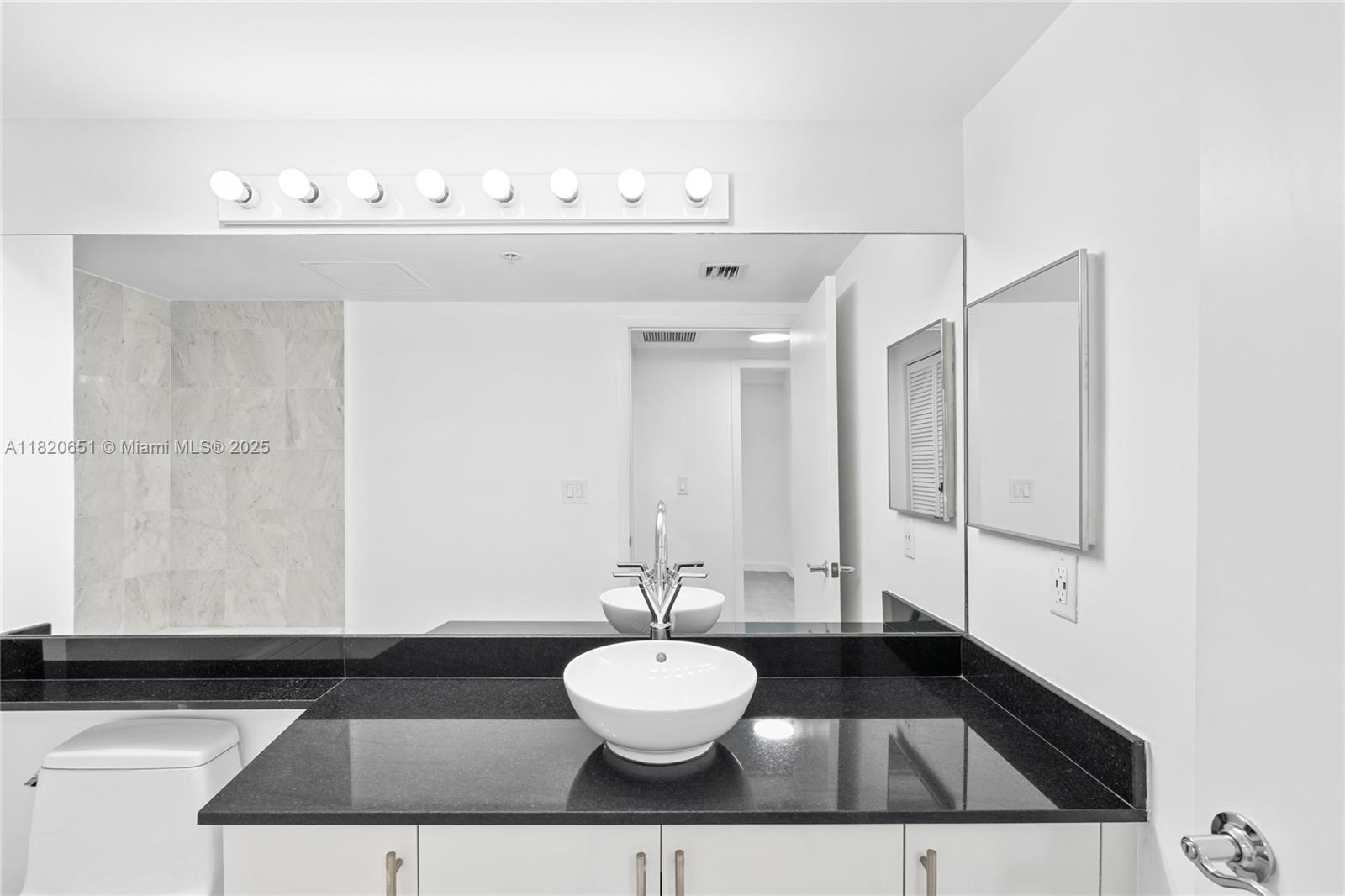 31 SE 5th St #707, Miami, Florida image 11