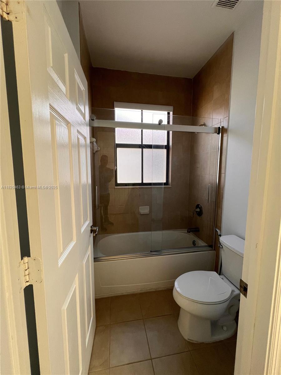 8744 NW 99th Path, Doral, Florida image 27
