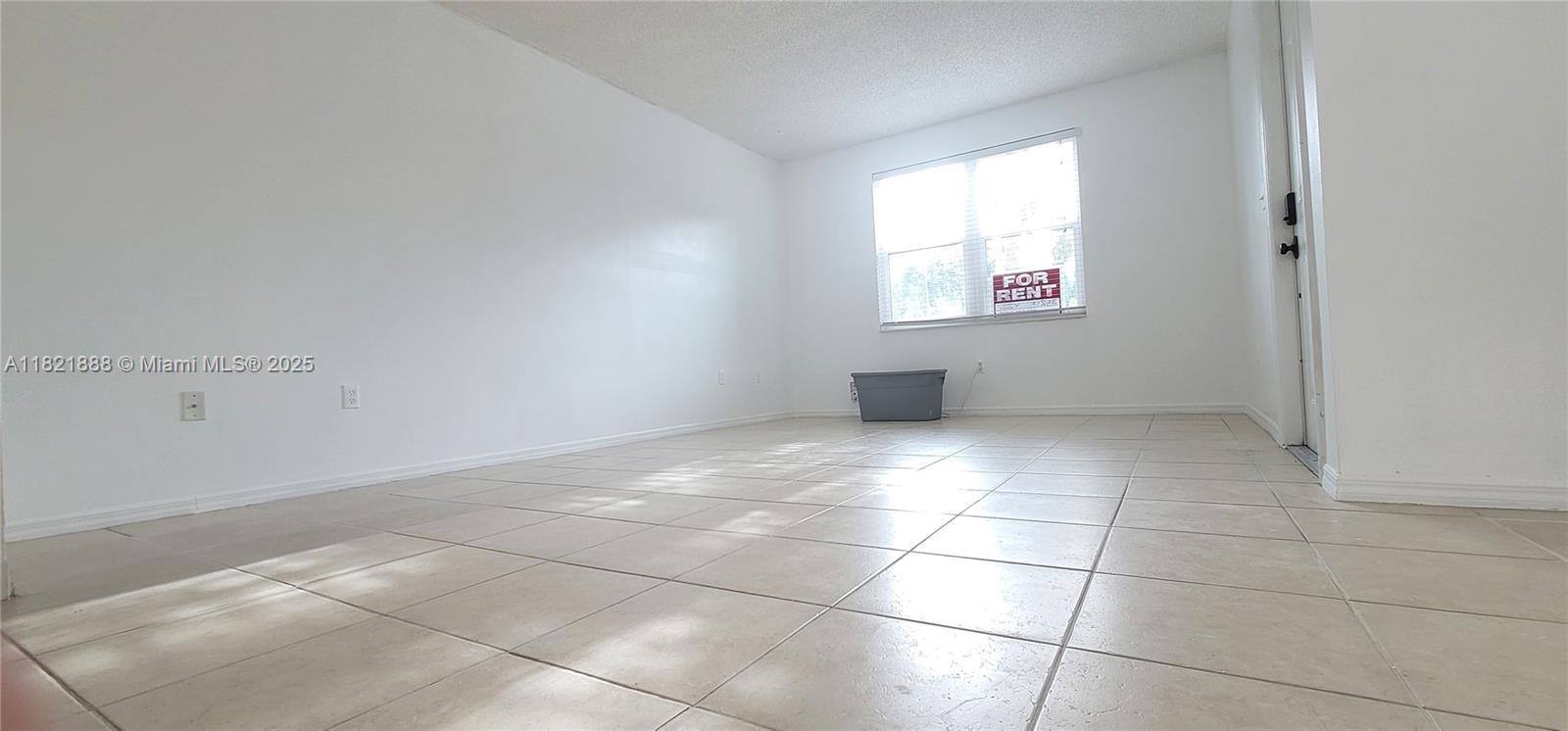 975 NE 42nd Pl, Homestead, Florida image 3
