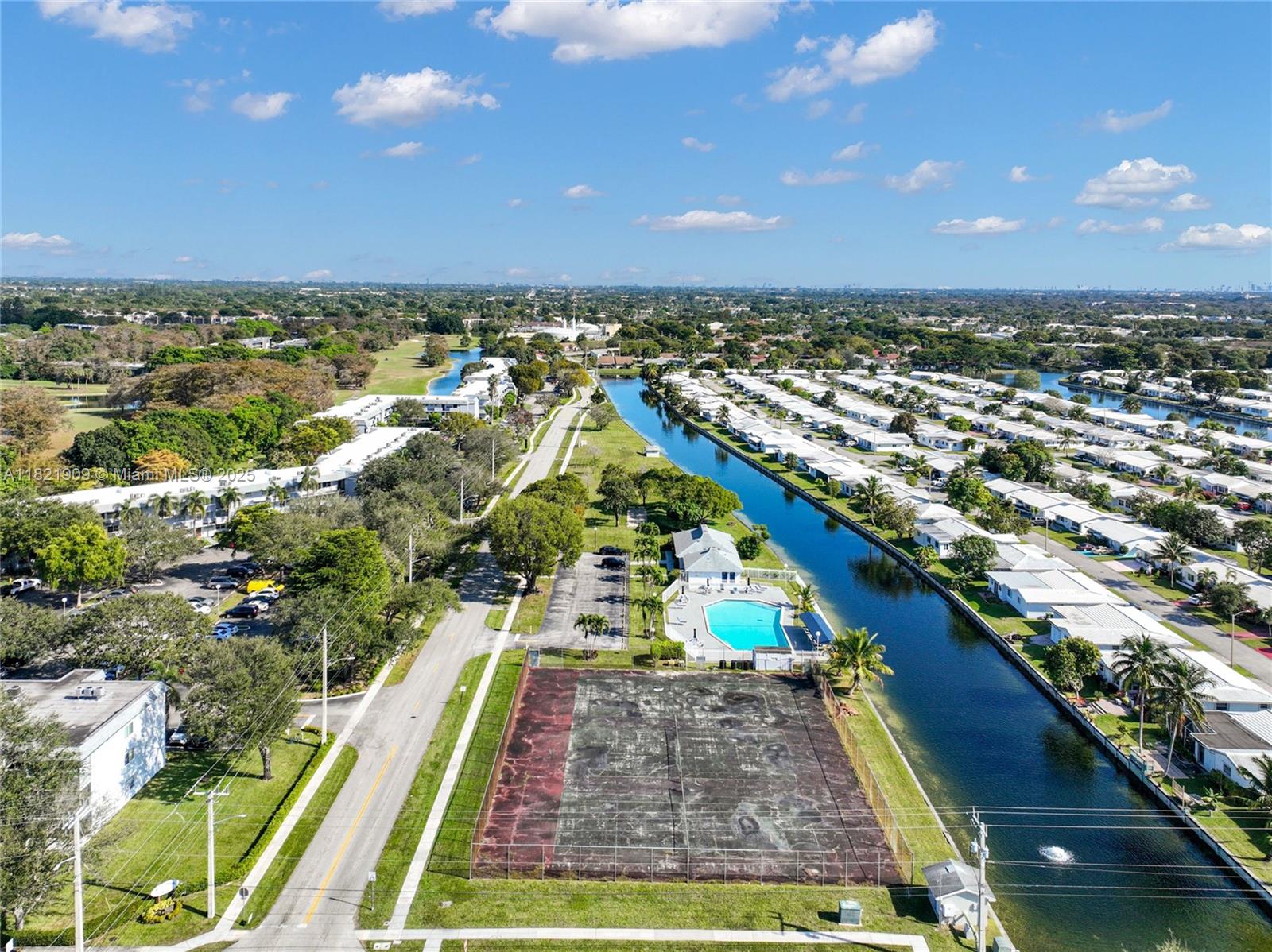 8305 NW 61st St #C305, Tamarac, Florida image 28