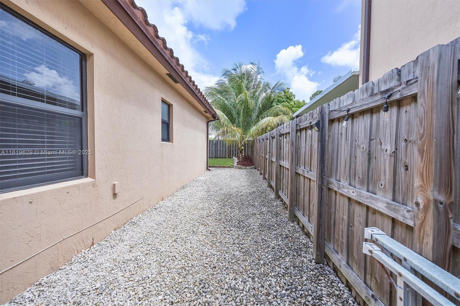 2743 NE 1st St, Homestead, Florida image 22