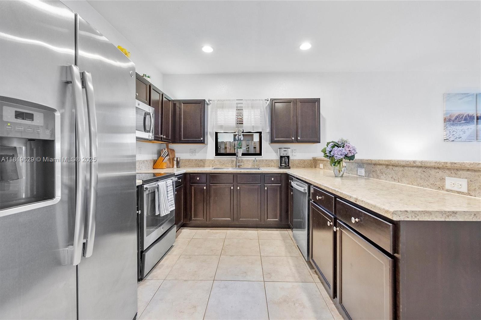 2743 NE 1st St, Homestead, Florida image 7