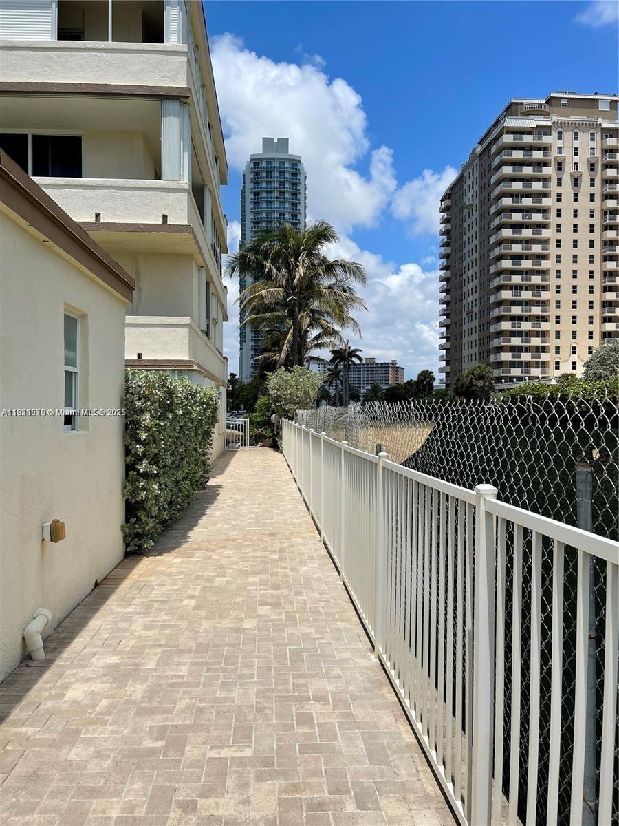 1936 S Ocean Dr #7C, Hallandale Beach, Florida image 13