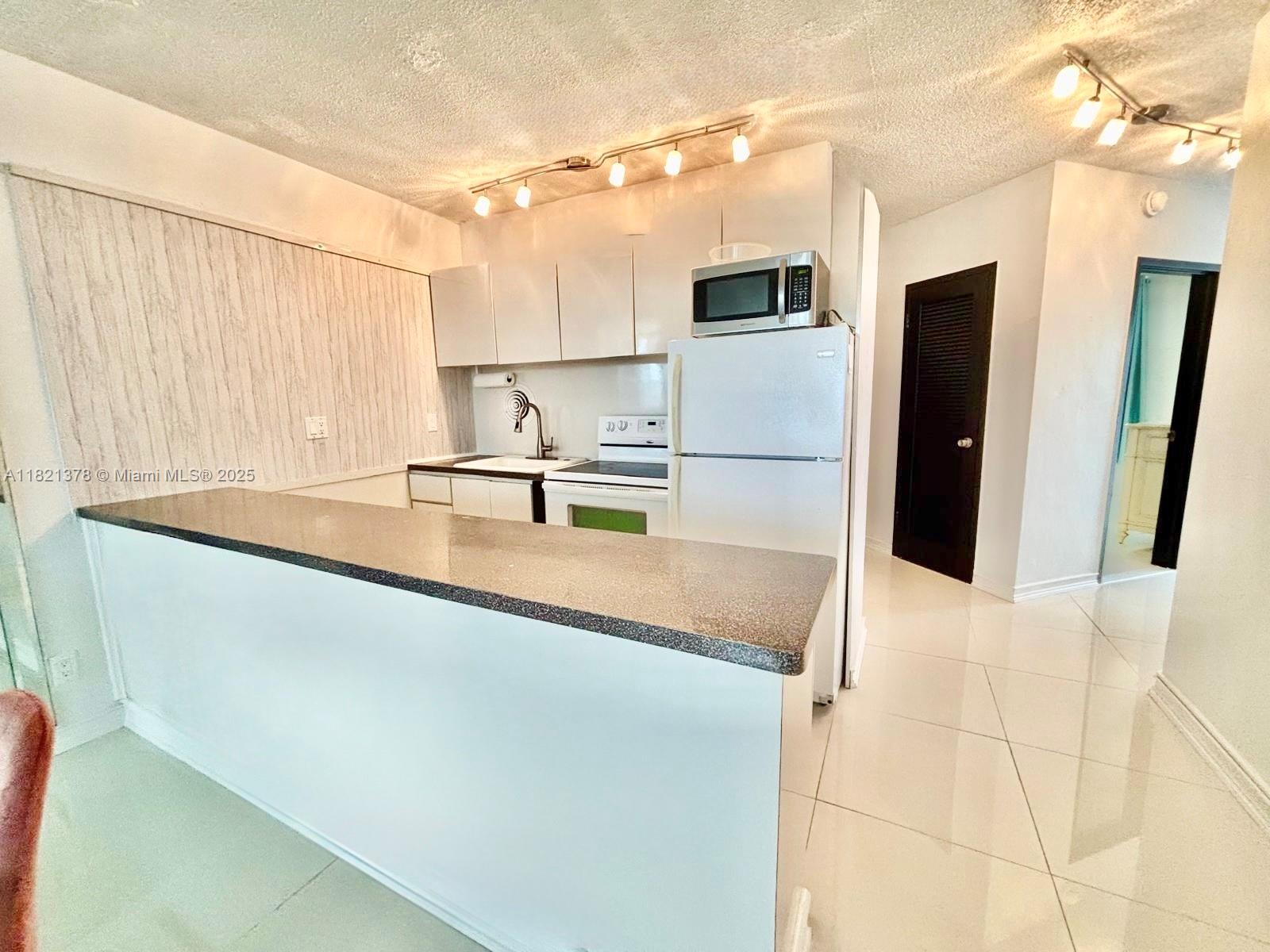 1936 S Ocean Dr #7C, Hallandale Beach, Florida image 2