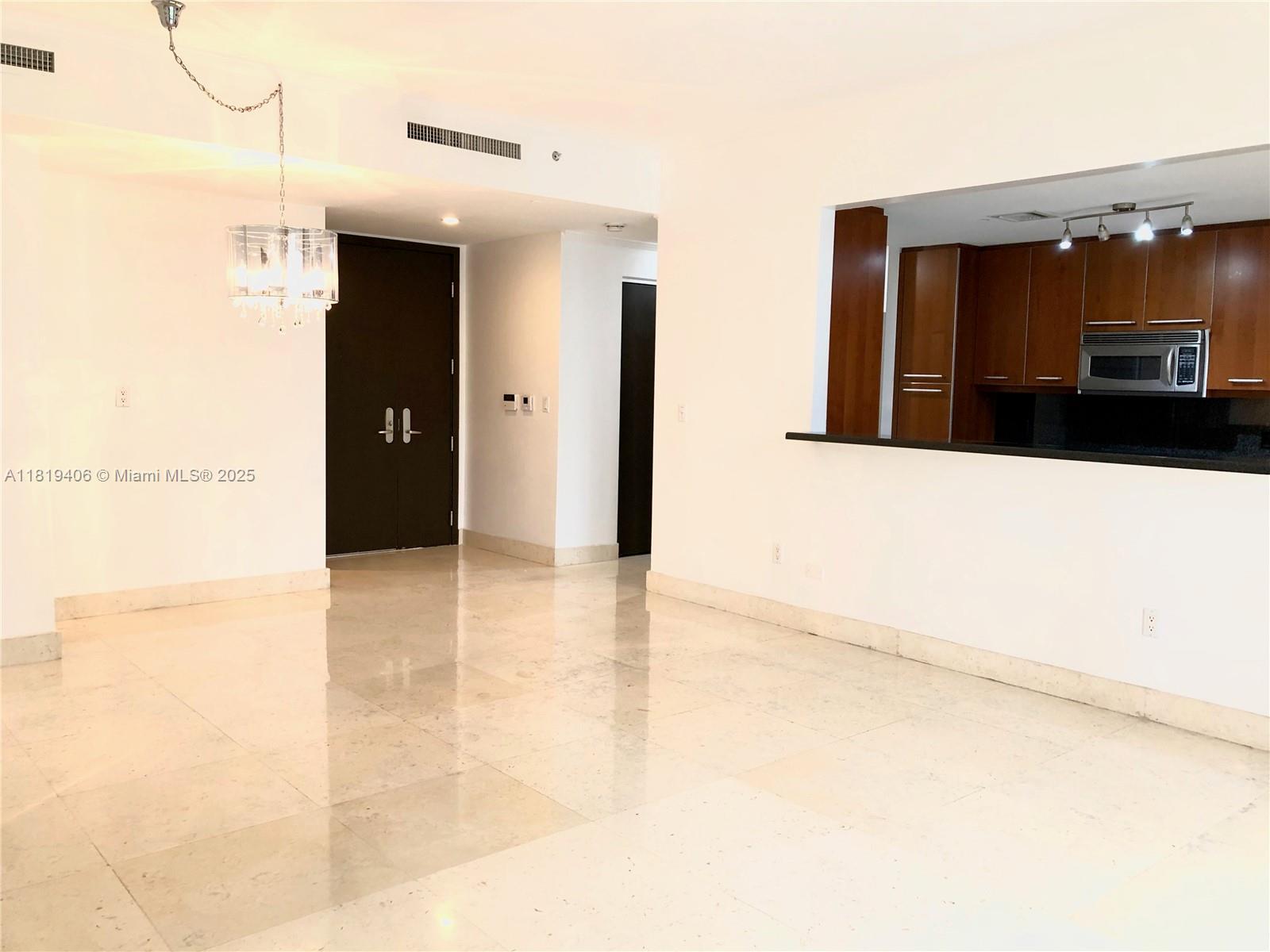 901 BRICKELL KEY BL #205, Miami FL 33131