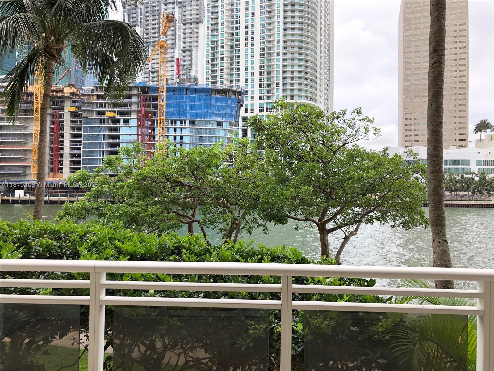 901 BRICKELL KEY BL #205, Miami FL 33131