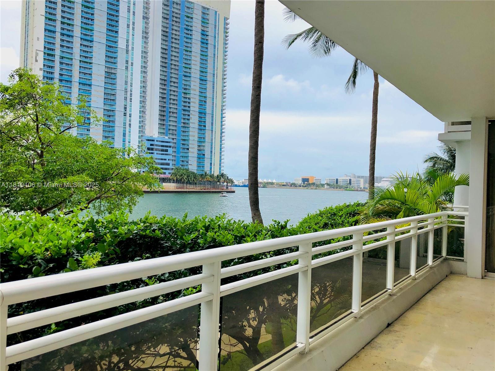 901 BRICKELL KEY BL #205, Miami FL 33131