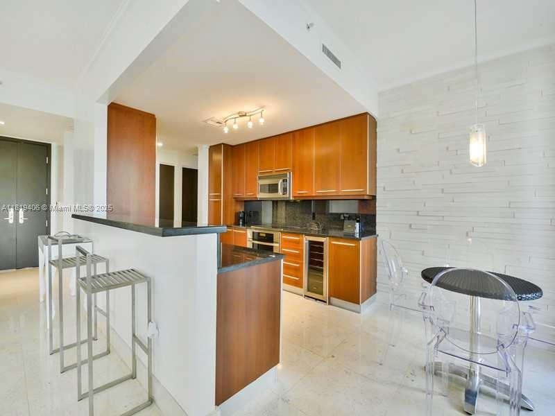 901 BRICKELL KEY BL #205, Miami FL 33131