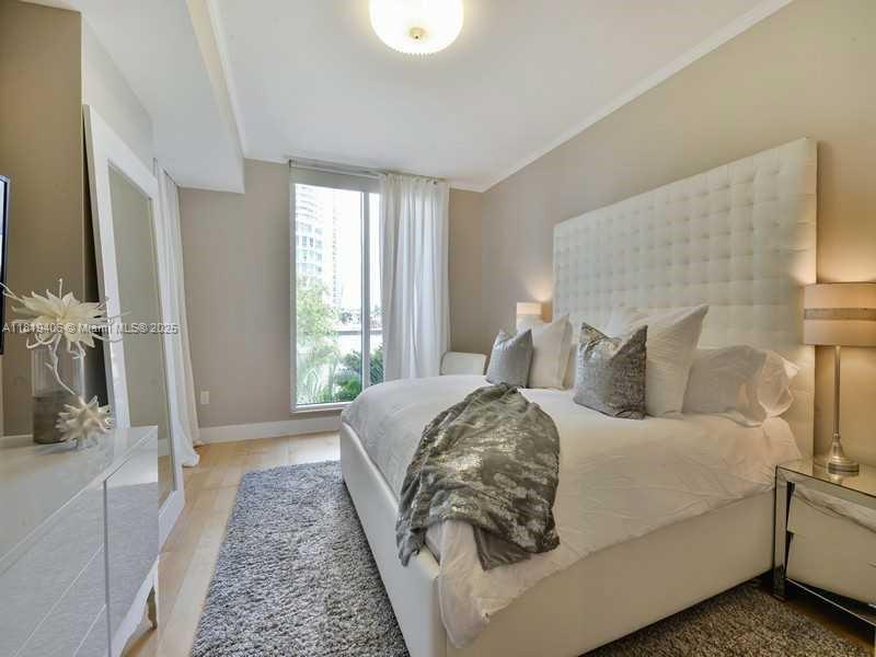 901 BRICKELL KEY BL #205, Miami FL 33131