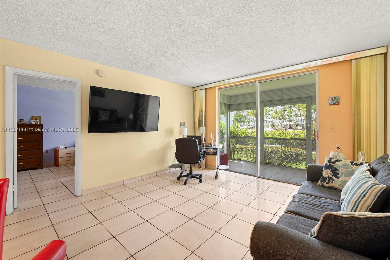 2930 Point East Dr #E106, Aventura, Florida image 10