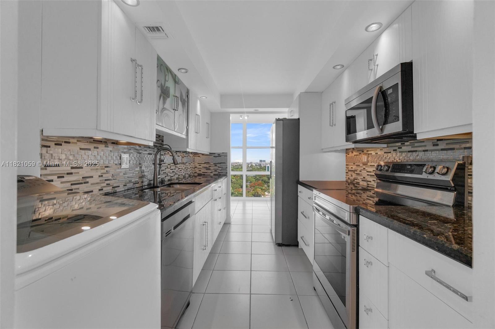 1901 Brickell Ave #B1508, Miami, Florida image 4