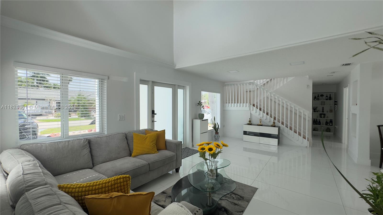12923 SW 207th Ter, Miami, Florida image 2