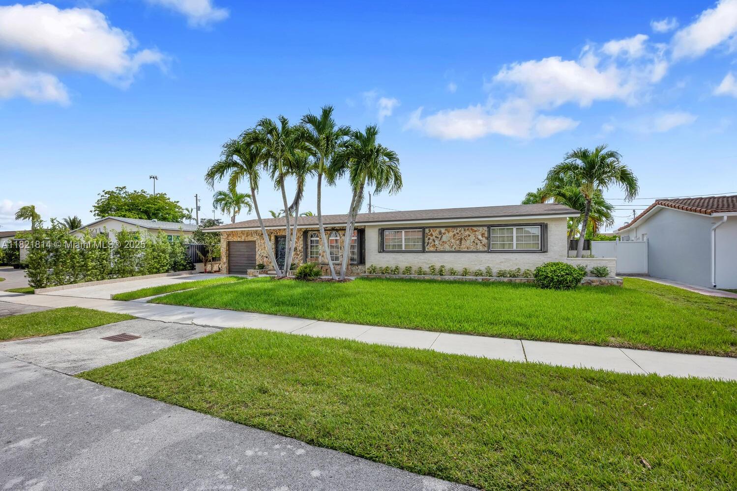 5025 SW 90th Ct, Miami, Florida image 2