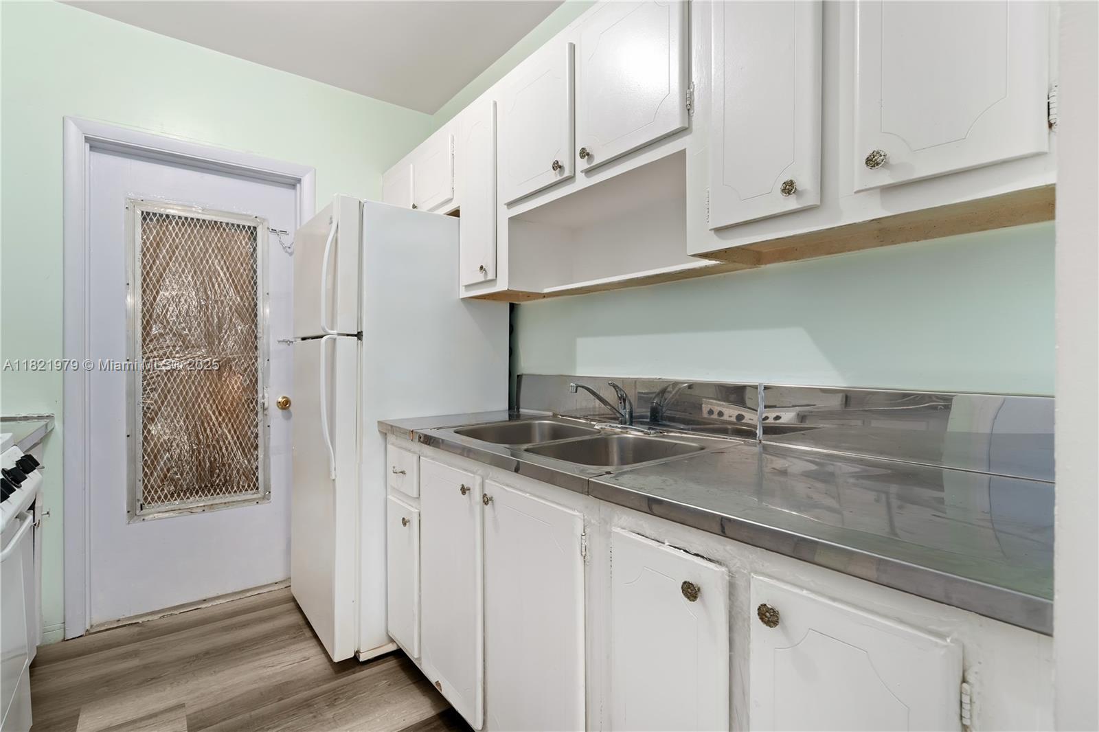 Property photo # 2