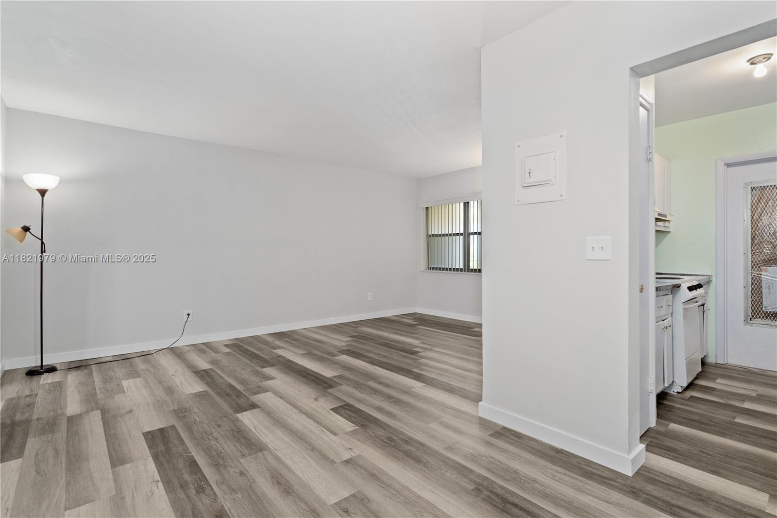 Property photo # 4