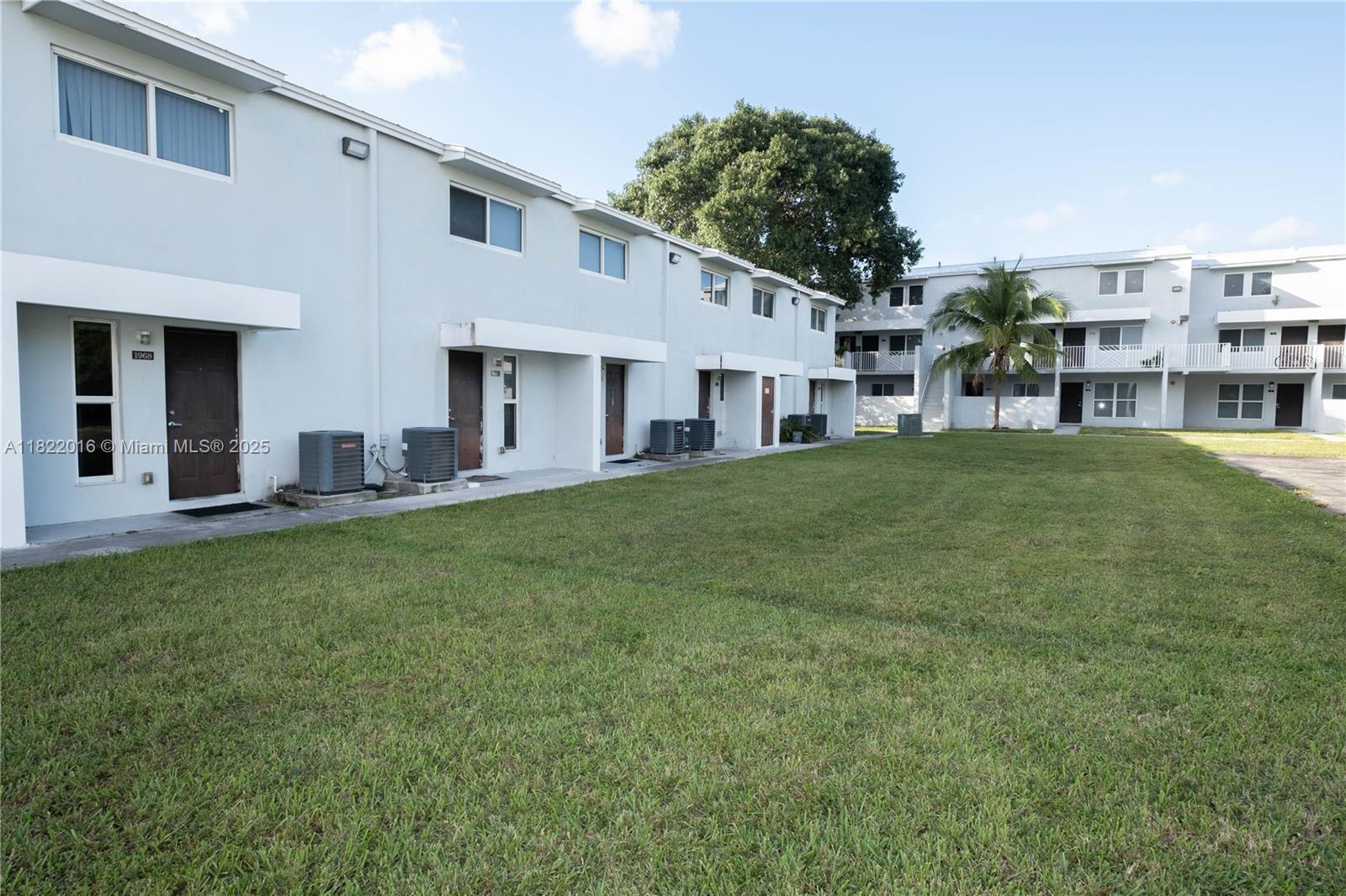 1968 NW 4th Ct #323, Miami, Florida image 3