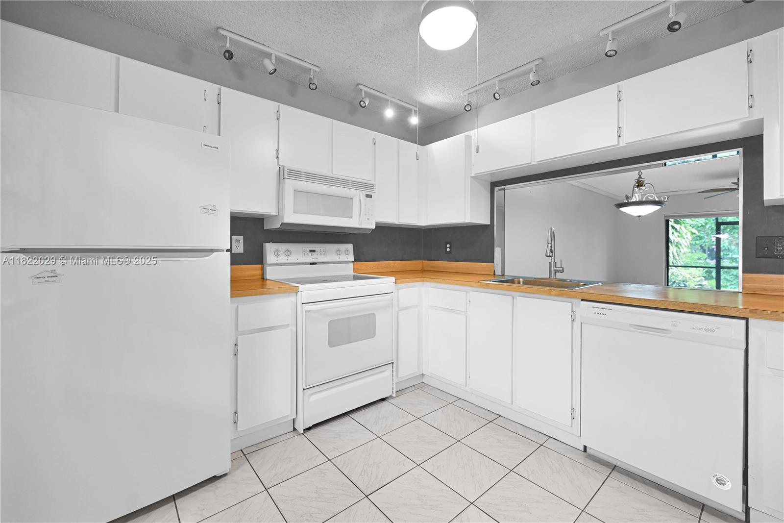 502 Westree Ln, Plantation, Florida image 7