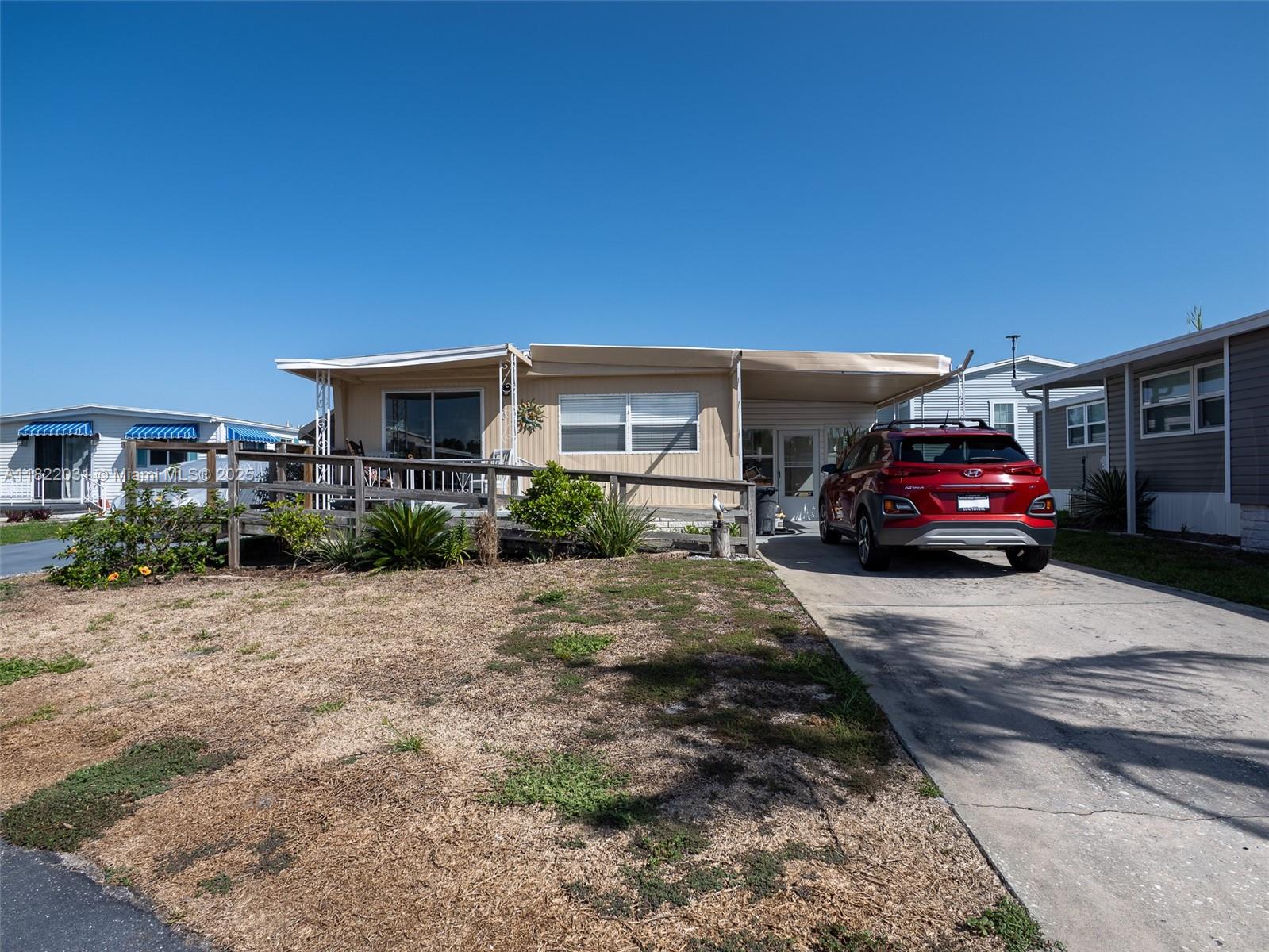 650 Mt Key Ave Ne, Saint Petersburg, Florida image 1