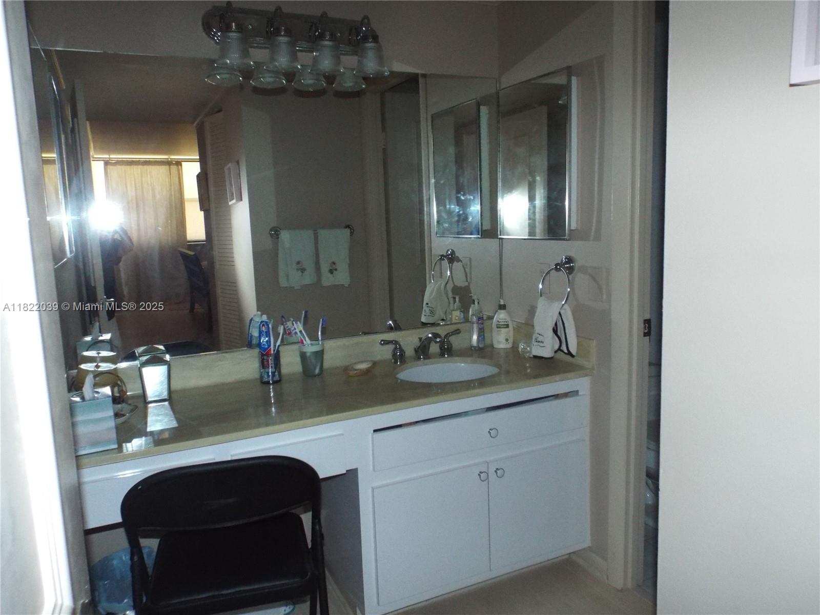 1904 S Ocean Dr #405, Hallandale Beach, Florida image 8