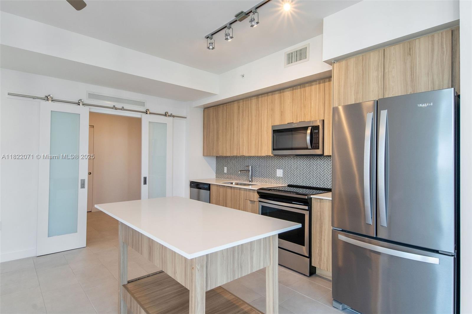 Property photo # 9