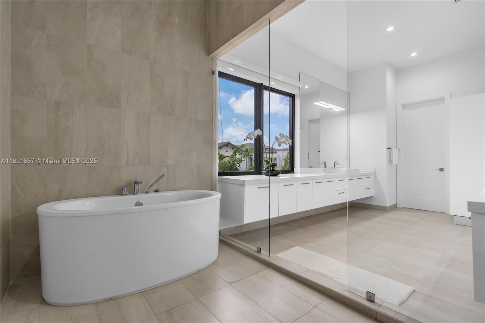 8127 NW 48th Ter, Doral, Florida image 30