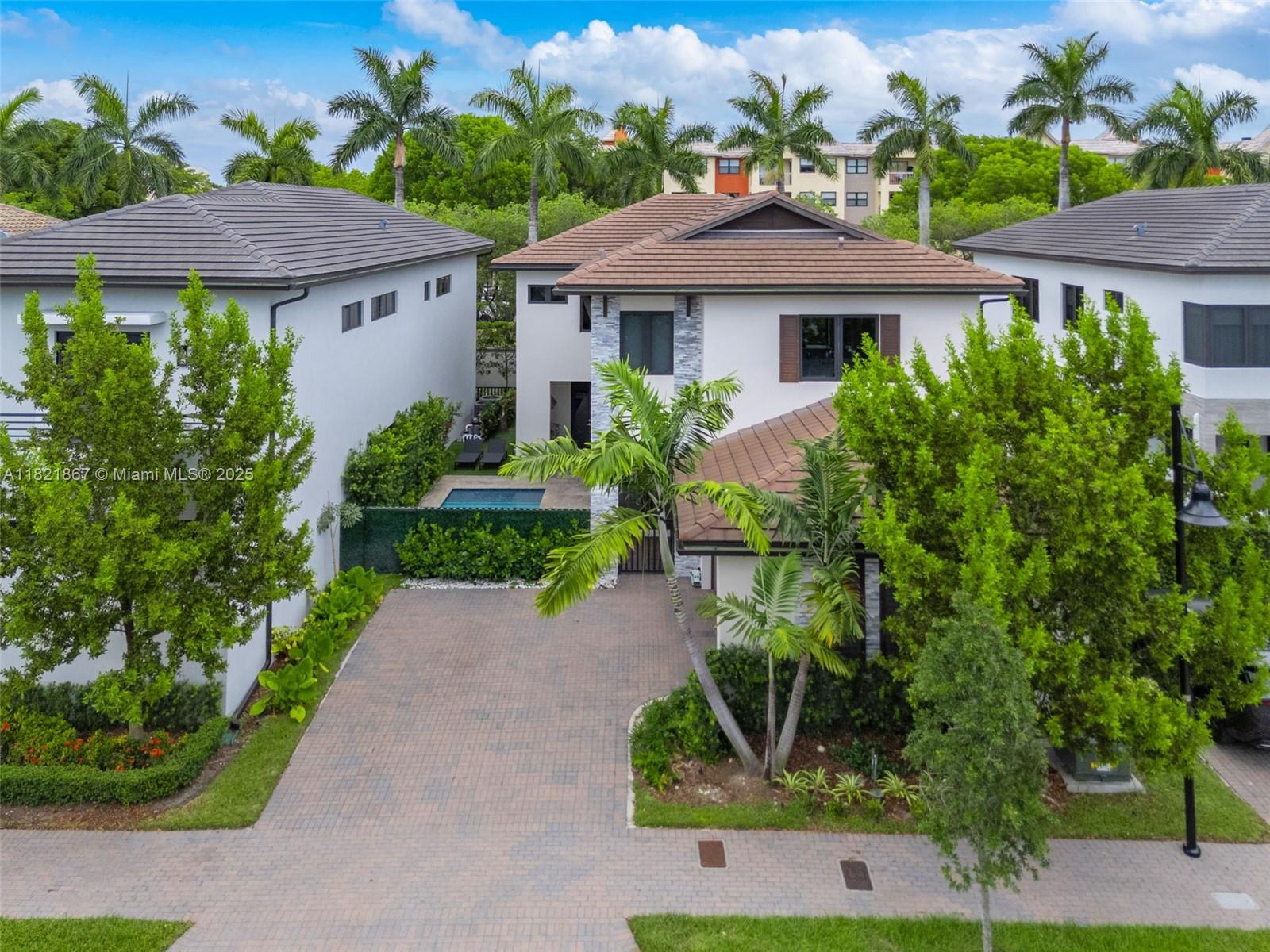 8127 NW 48th Ter, Doral, Florida image 43