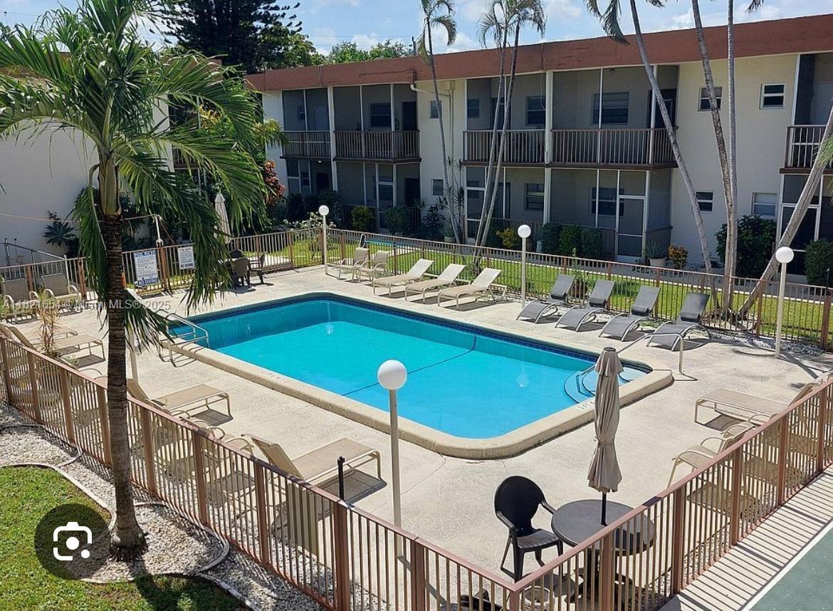 415 NE 2nd St #223, Hallandale Beach, Florida image 11