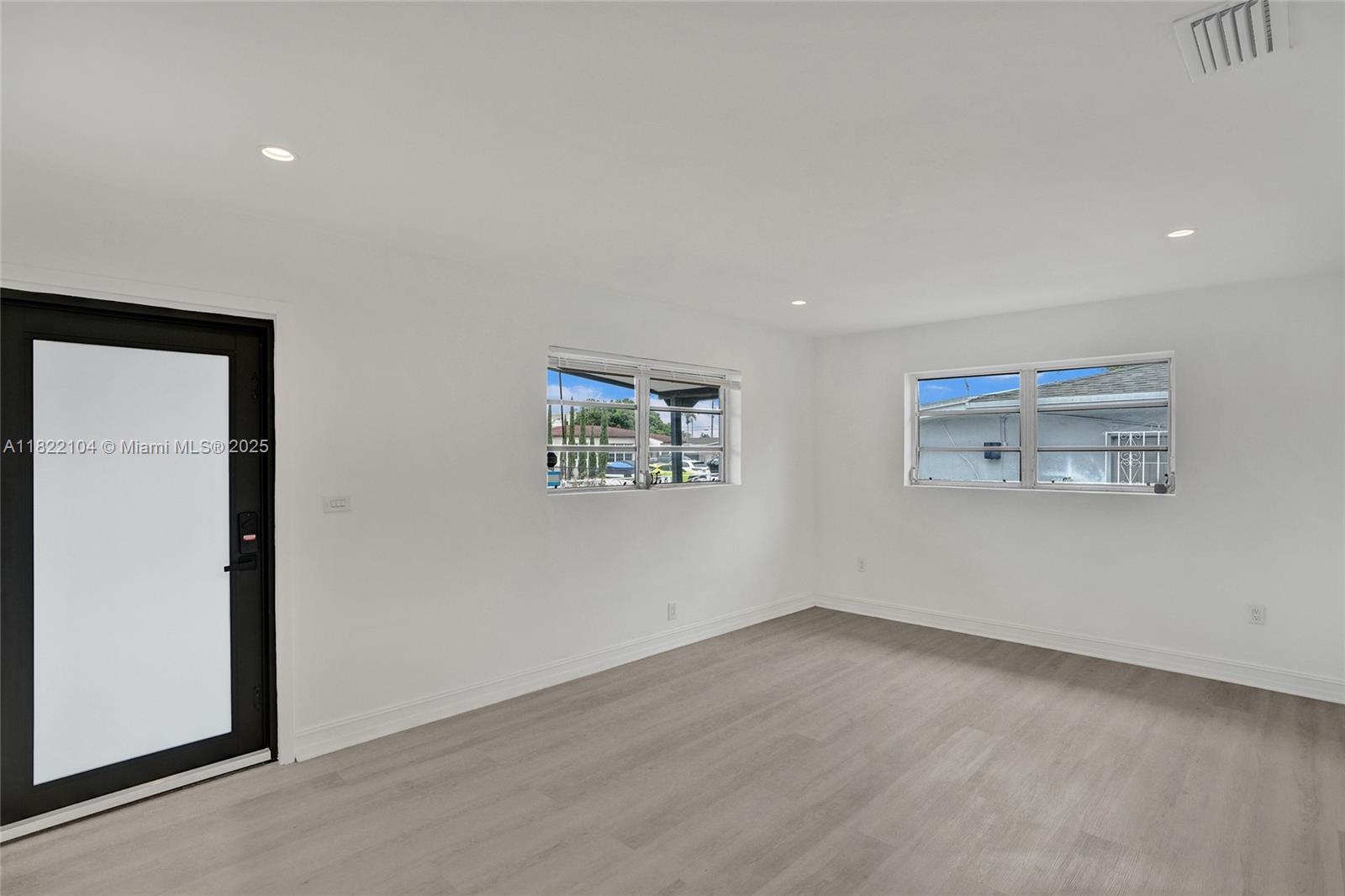 539 E 30th St, Hialeah, Florida image 5