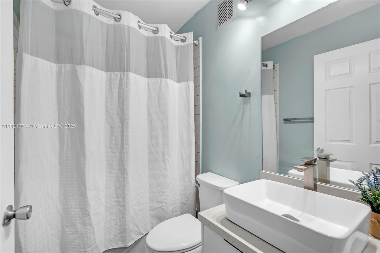 8940 NE 8th Ave #1203, Miami, Florida image 17