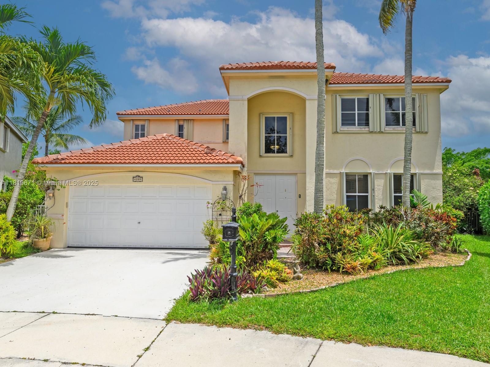 4209 Pinewood Ln, Weston, Florida image 1