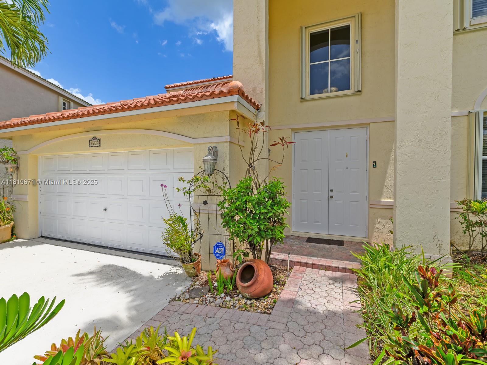4209 Pinewood Ln, Weston, Florida image 6