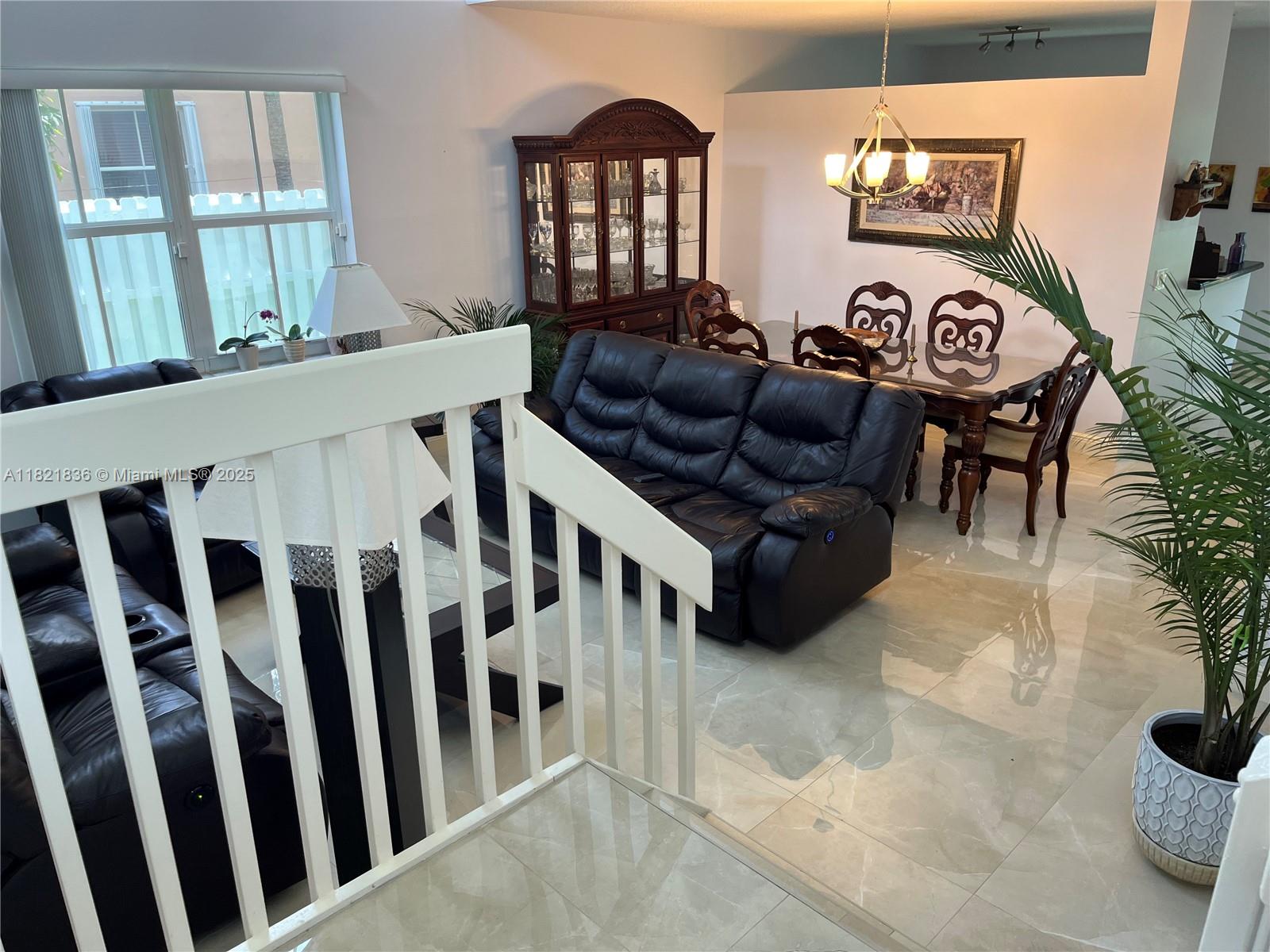 470 NW 102nd Ter, Pembroke Pines, Florida image 8