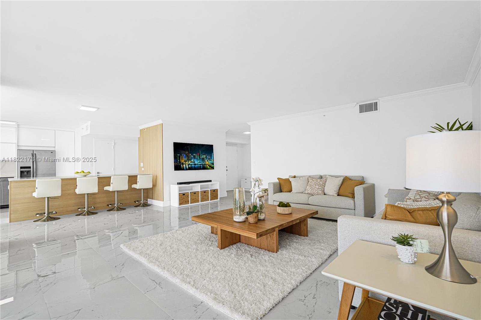 881 OCEAN DR #21D, Key Biscayne FL 33149