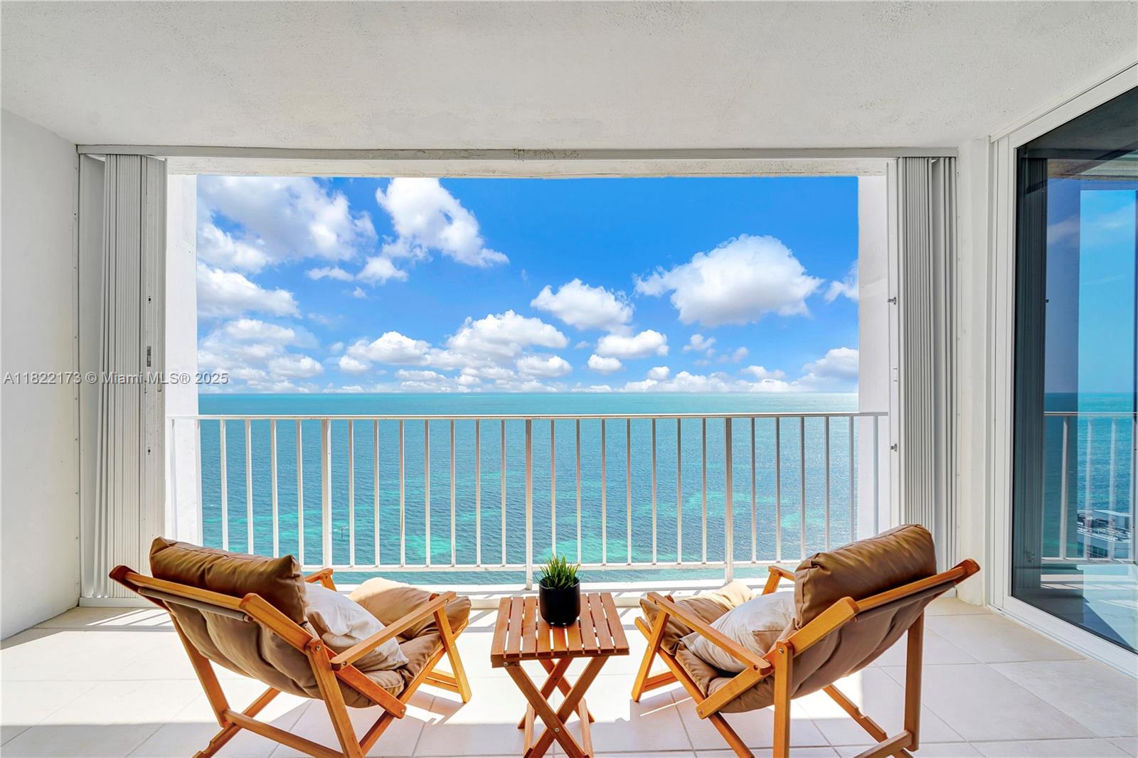 881 OCEAN DR #21D, Key Biscayne FL 33149