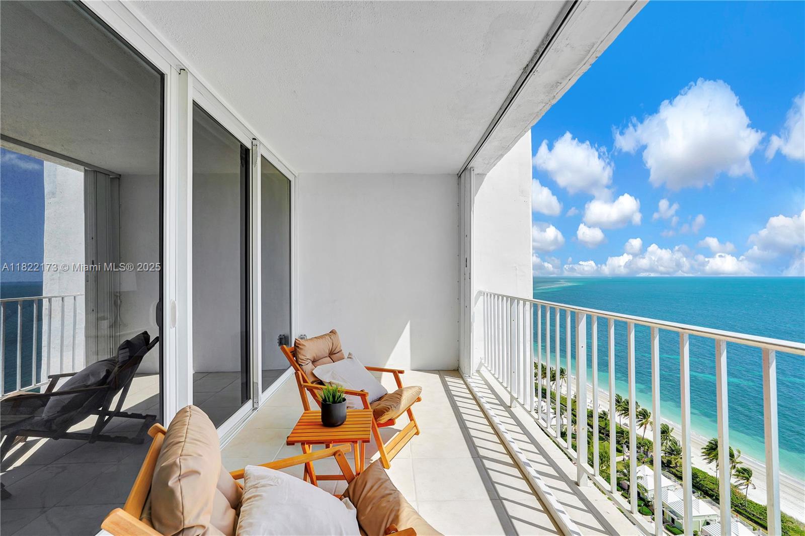 881 OCEAN DR #21D, Key Biscayne FL 33149