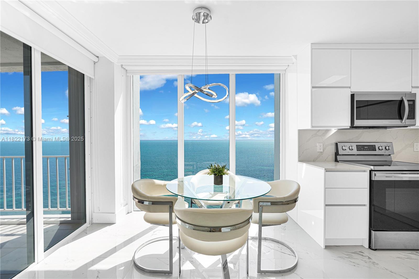 881 OCEAN DR #21D, Key Biscayne FL 33149